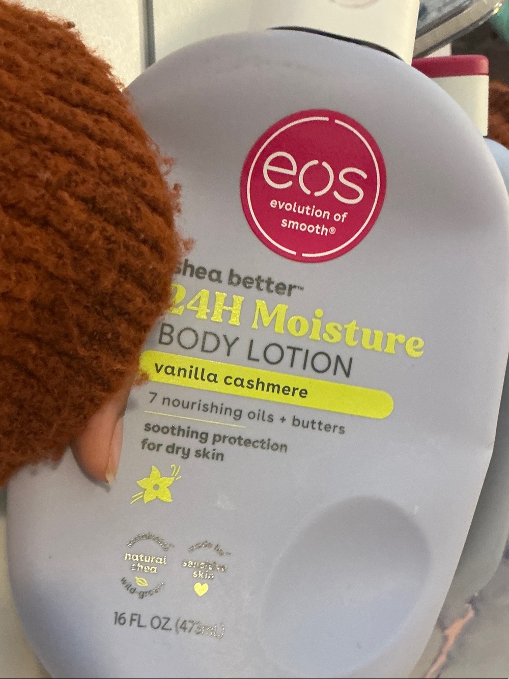eos Vanilla Cashmere 24H Moisture Body Lotion - Light Lavender